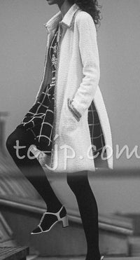 CHANEL 20S White Wool Cotton Braid Trim Beaded Tweed Jacket Coat 34 シャネル ジニー着 ホワイト ウール コットン ブレード トリム ビーズ ツイード ジャケット コート 即発