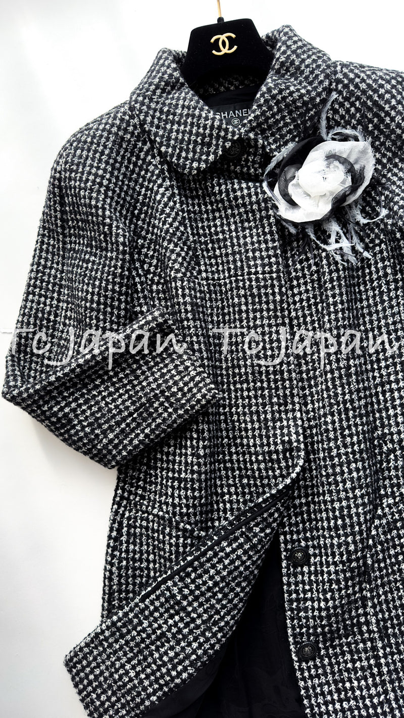 CHANEL 14B Black White Wool Silk Lama Mohair Tweed Coat 36 シャネル ブラック ホワイト ウール シルク ラマ モヘア ツイード コート 即発