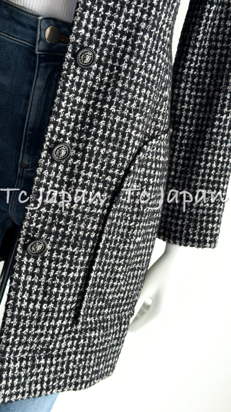 CHANEL 14B Black White Wool Silk Lama Mohair Tweed Coat 36 シャネル ブラック ホワイト ウール シルク ラマ モヘア ツイード コート 即発