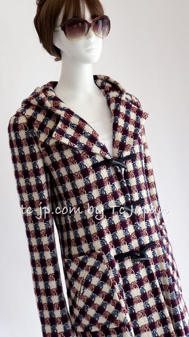 CHANEL 06A Red Blue Ivory Wool Plaid Duffle Coat 40 シャネル レッド ブルー アイボリー ウール チェック フード付 ダッフル コート 即発