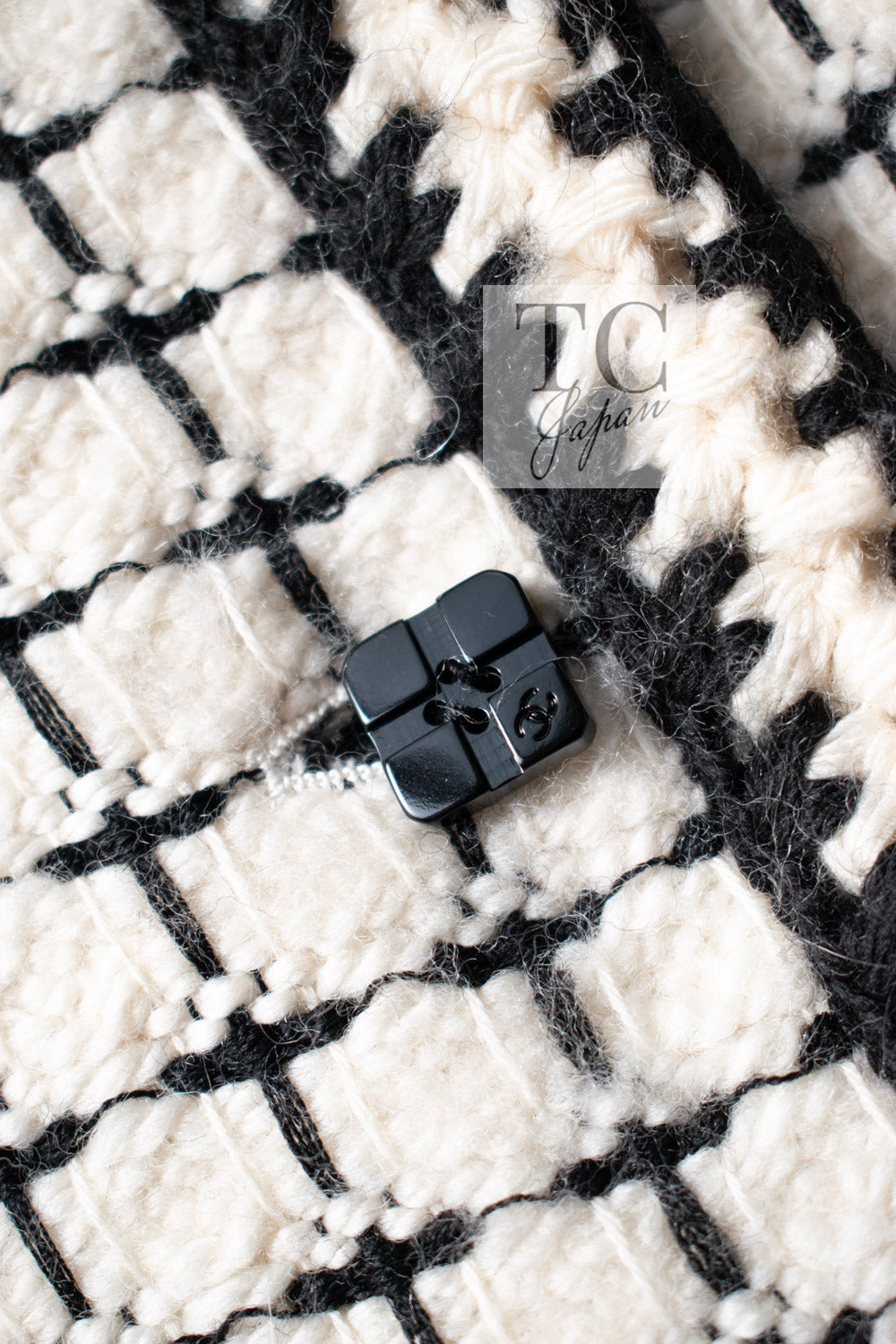 CHANEL 00A Ivory Beige Black Check Wool Alpaca Mohair Tweed Coat 38 5