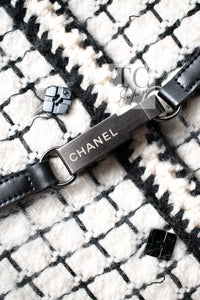 CHANEL 00A Ivory Beige Black Check Wool Alpaca Mohair Tweed Coat 38 8