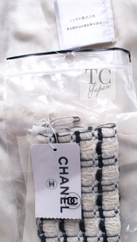 CHANEL 00A Ivory Beige Black Check Wool Alpaca Mohair Tweed Coat 38 19