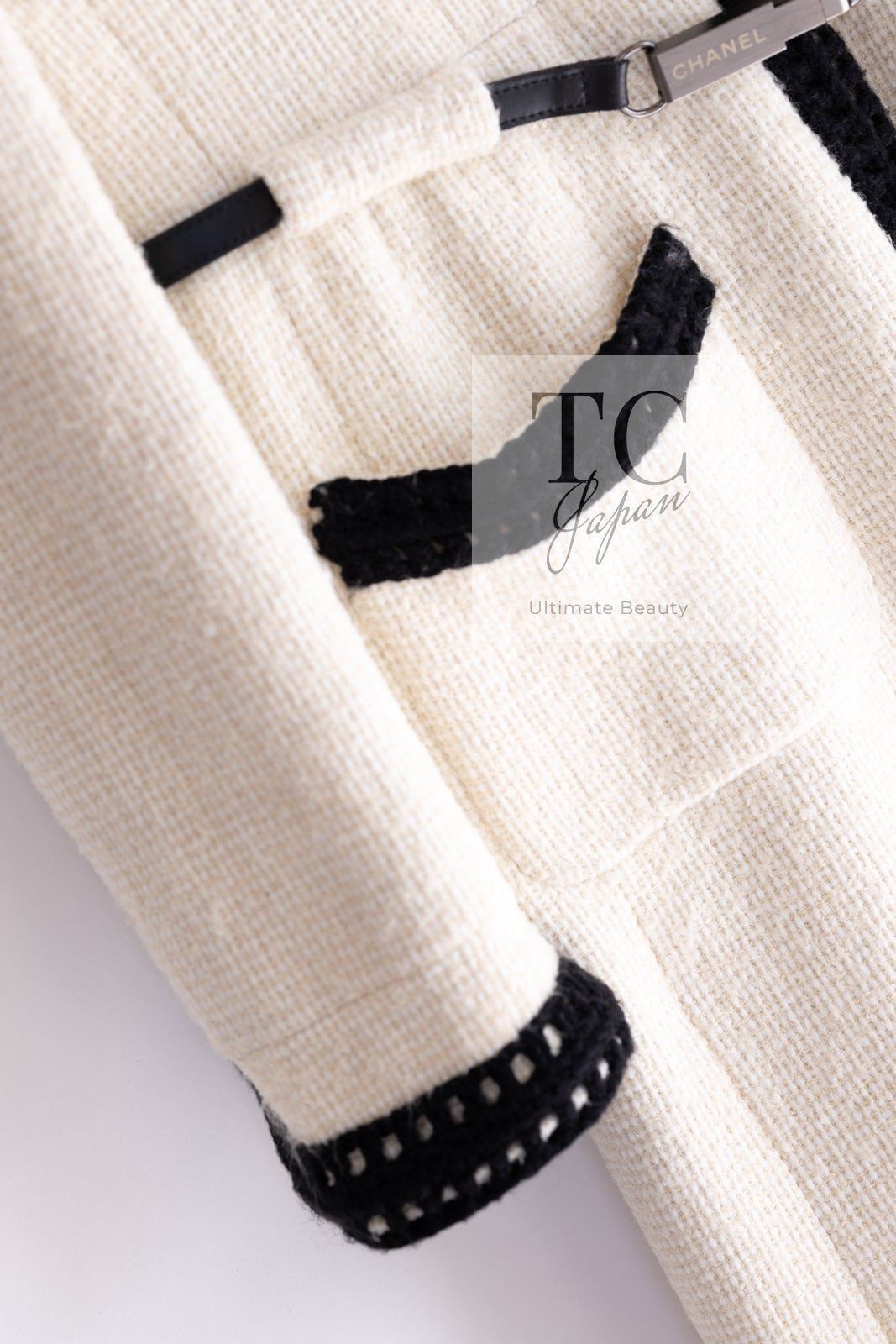CHANEL 00A Ivory Black Trim Tweed Dress Coat with Belt 34 14