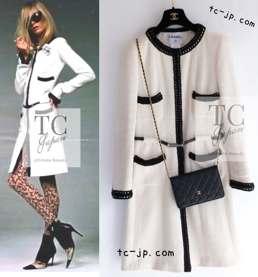 CHANEL 00A Ivory Black Trim Tweed Dress Coat with Belt 34 1
