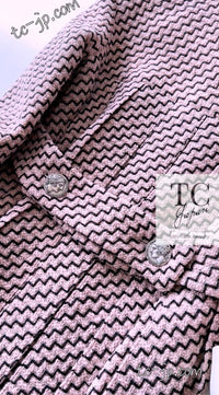 CHANEL 16PF Mauve Pink Black Ribbon Leather Cuffs Wool Tweed Coat 36 38 シャネル モーブピンク ブラック リボン レザー カフス ウール ツイード コート 即発