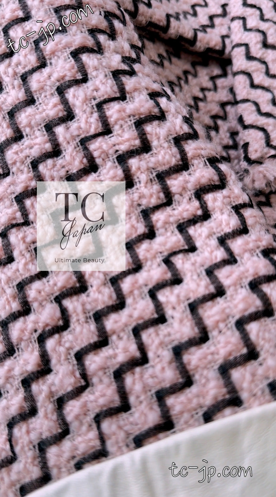 CHANEL 16PF Mauve Pink Black Ribbon Leather Cuffs Wool Tweed Coat 36 38 シャネル モーブピンク ブラック リボン レザー カフス ウール ツイード コート 即発 - TC JAPAN