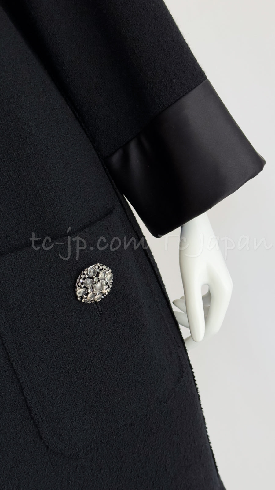 CHANEL 15B Black Gripoix Button Wool Tweed Coat 40 42 シャネル ブラック グリポワ 宝石 ボタン ウール ツイード コート 即発