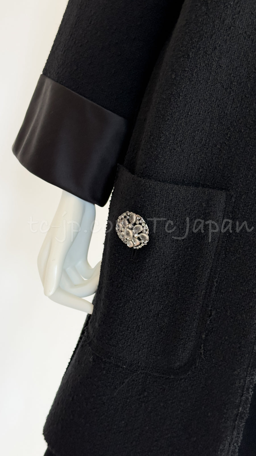 CHANEL 15B Black Gripoix Button Wool Tweed Coat 40 42 シャネル ブラック グリポワ 宝石 ボタン ウール ツイード コート 即発