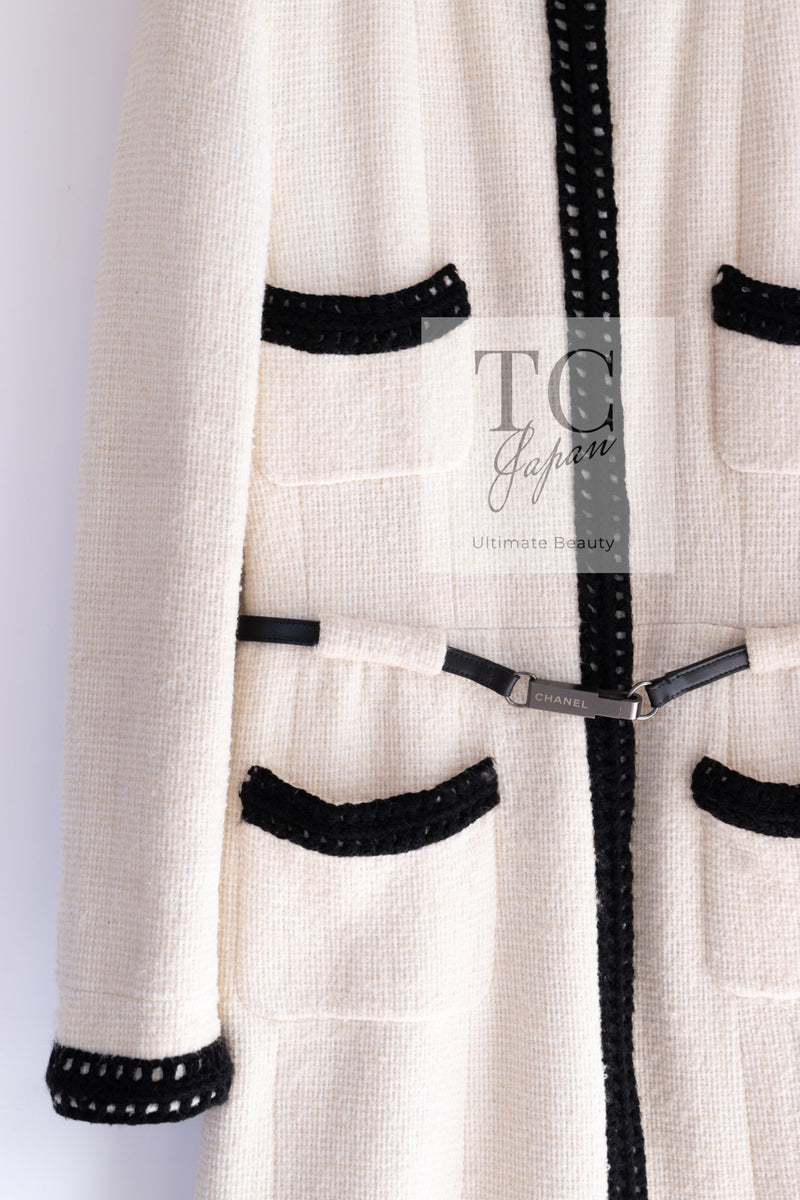 CHANEL 00A Ivory Black Trim Tweed Dress Coat with Belt 34 シャネル アイボリー ブラック トリム ベルト付 ワンピース コート 即発