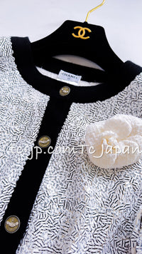 CHANEL 08S White Black CC Logo Sequins Cashmere Cardigan Emma Watson 36 シャネル ホワイト ブラック CC ロゴ スパンコール カシミア カーディガン 即発