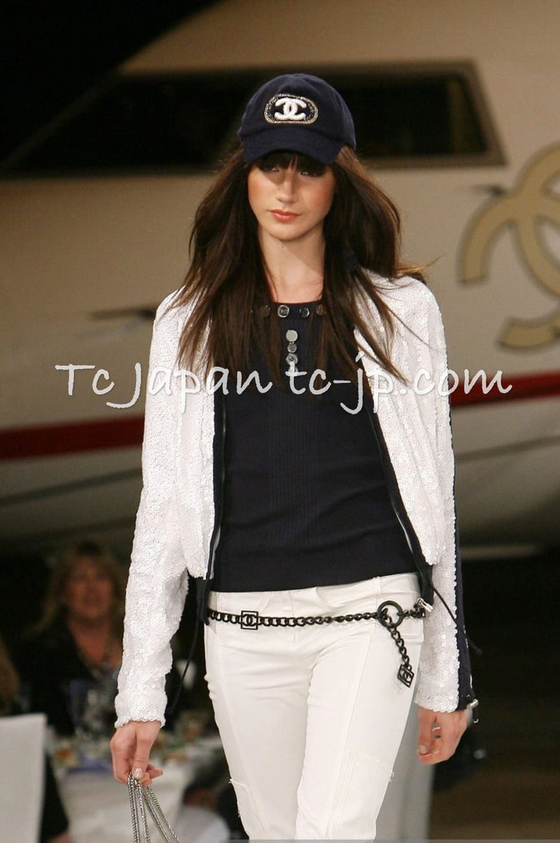 CHANEL 08S White Black CC Logo Sequins Cashmere Cardigan Emma Watson 36 シャネル ホワイト ブラック CC ロゴ スパンコール カシミア カーディガン 即発