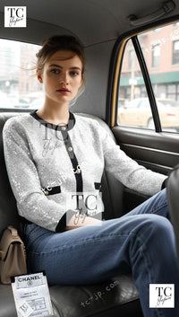 CHANEL 08S White Black CC Logo Sequins Cashmere Cardigan 38 シャネル ホワイト ブラック CC ロゴ スパンコール カシミア カーディガン 即発