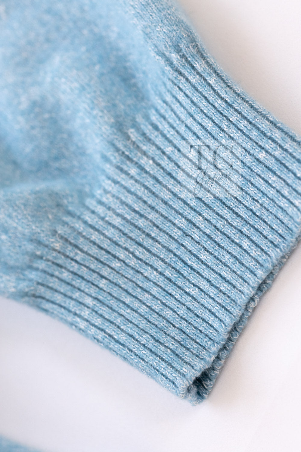 CHANEL 13C Baby Blue Cashmere Linen Super Soft Knit Cardigan 34 14