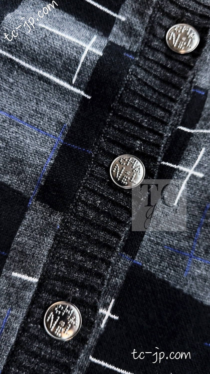 CHANEL 21B Charcoal Black Logo Cashmere Wool Silk Cardigan Sweater 34 36 17