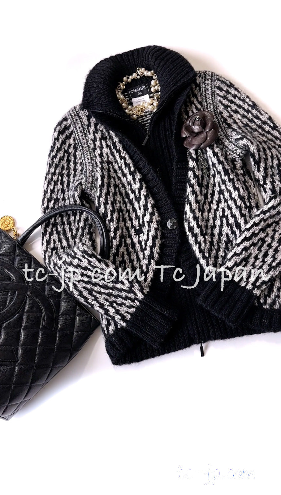 CHANEL 10A Black Ivory Wool Mohair Alpaca Knit Cardigan 34 シャネル ブラック アイボリー モヘア アルパカ ウール カーディガン 即発