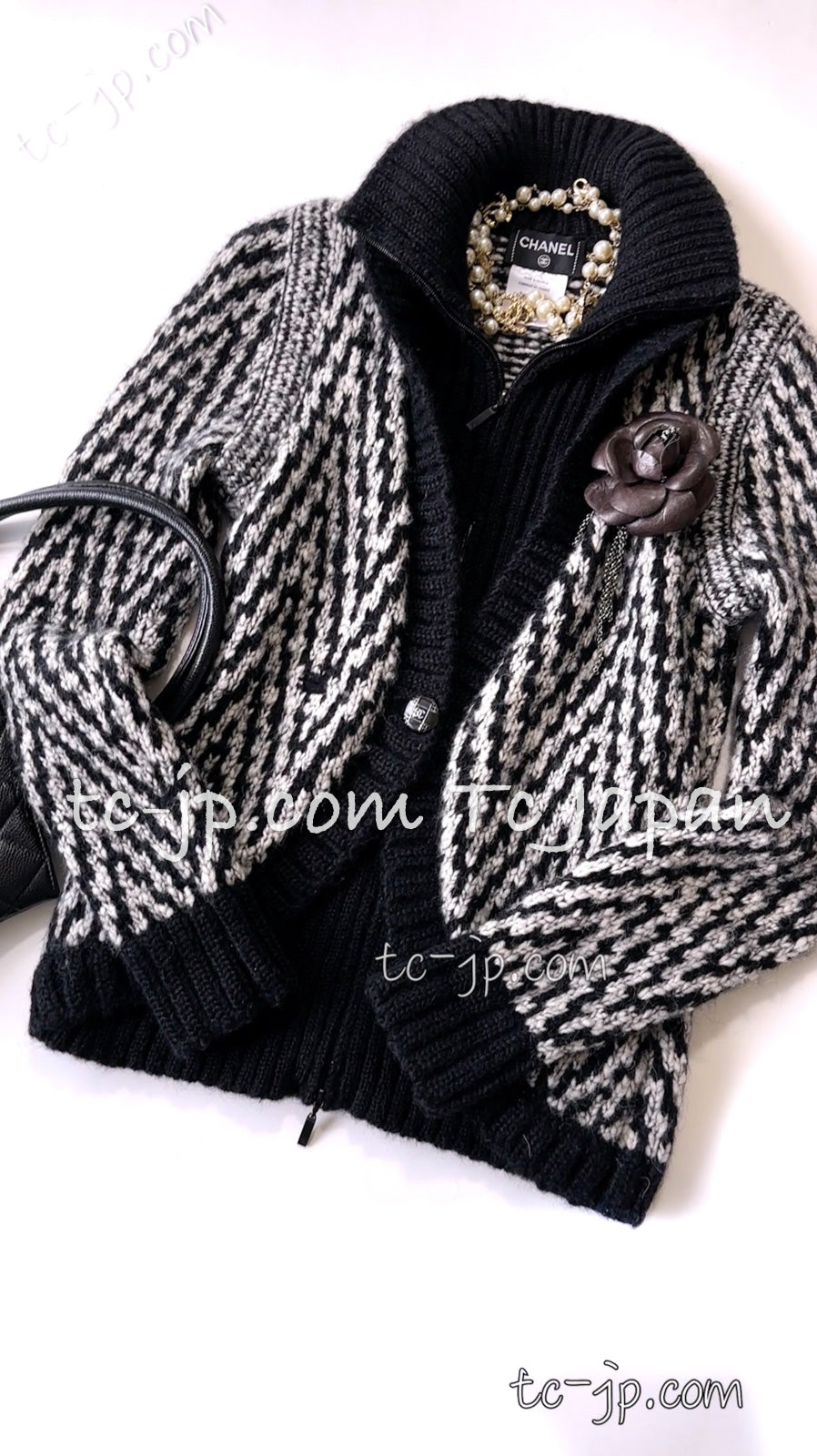 CHANEL 10A Black Ivory Wool Mohair Alpaca Knit Cardigan 34 シャネル ブラック アイボリー モヘア アルパカ ウール カーディガン 即発