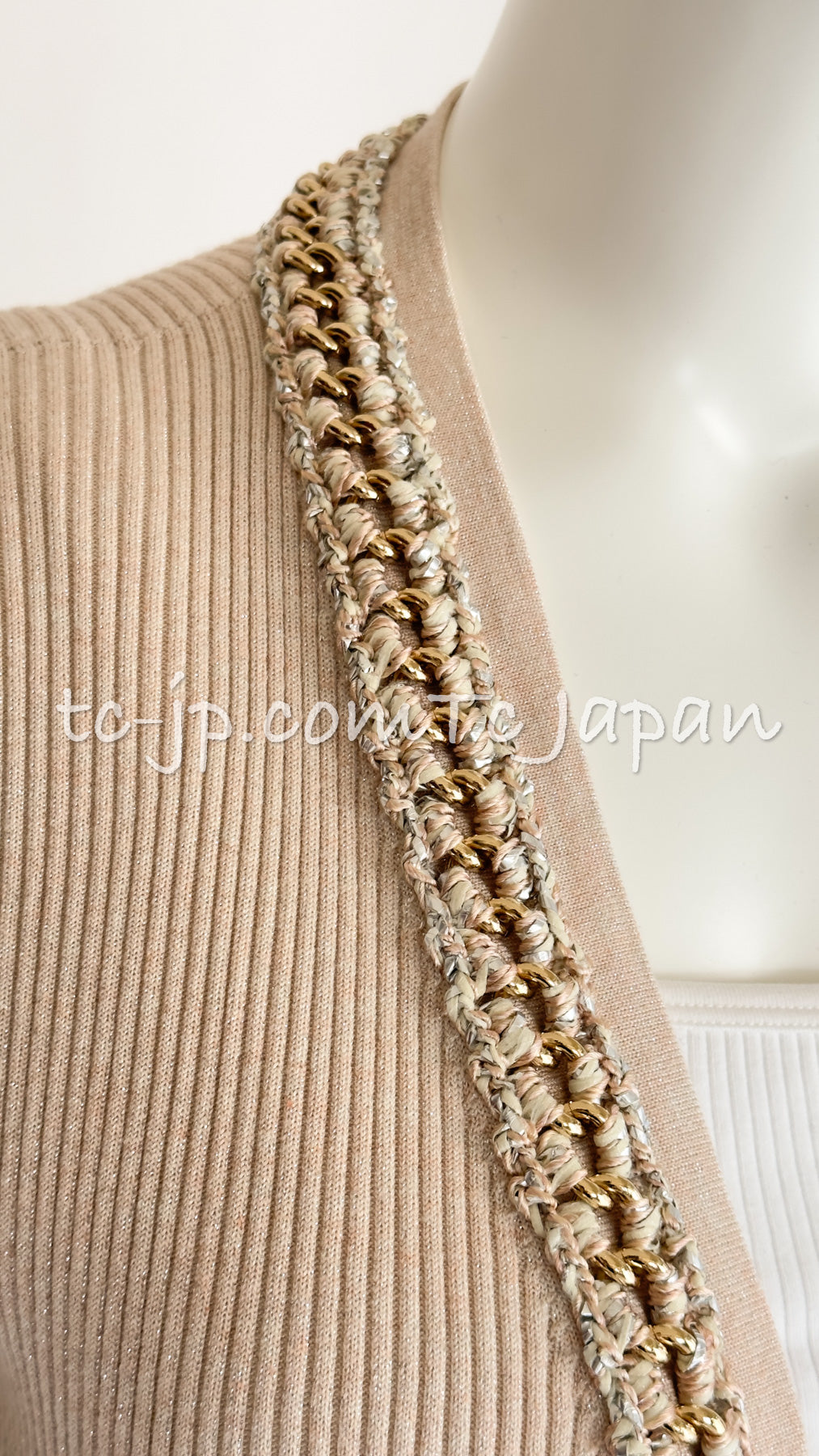 シャネル カーディガン CHANEL ピンクベージュ チェーントリム シャネル カーディガン CHANEL ピンクベージュ チェーントリム