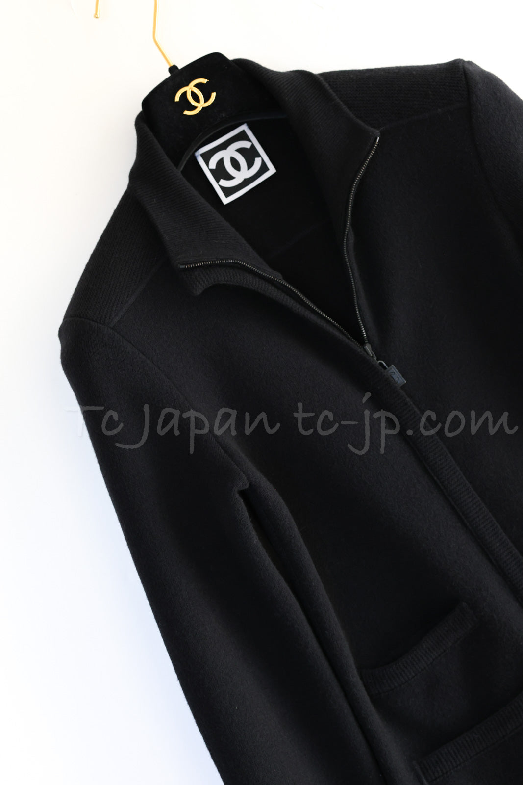 CHANEL 08A Black Wool Sport Knit CC Logo Zipper Coat Cardigan 36 シャネル ブラック ウール100 大きめ CC ロゴ ニット ロング カーディガン コート 即発