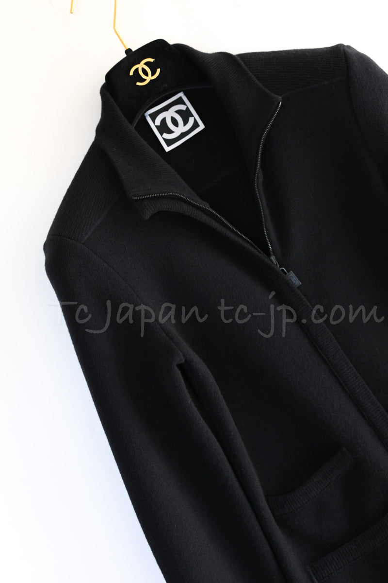 CHANEL 08A Black Wool Sport Knit CC Logo Zipper Coat Cardigan 36 シャネル ブラック ウール100 大きめ CC ロゴ ニット ロング カーディガン コート 即発