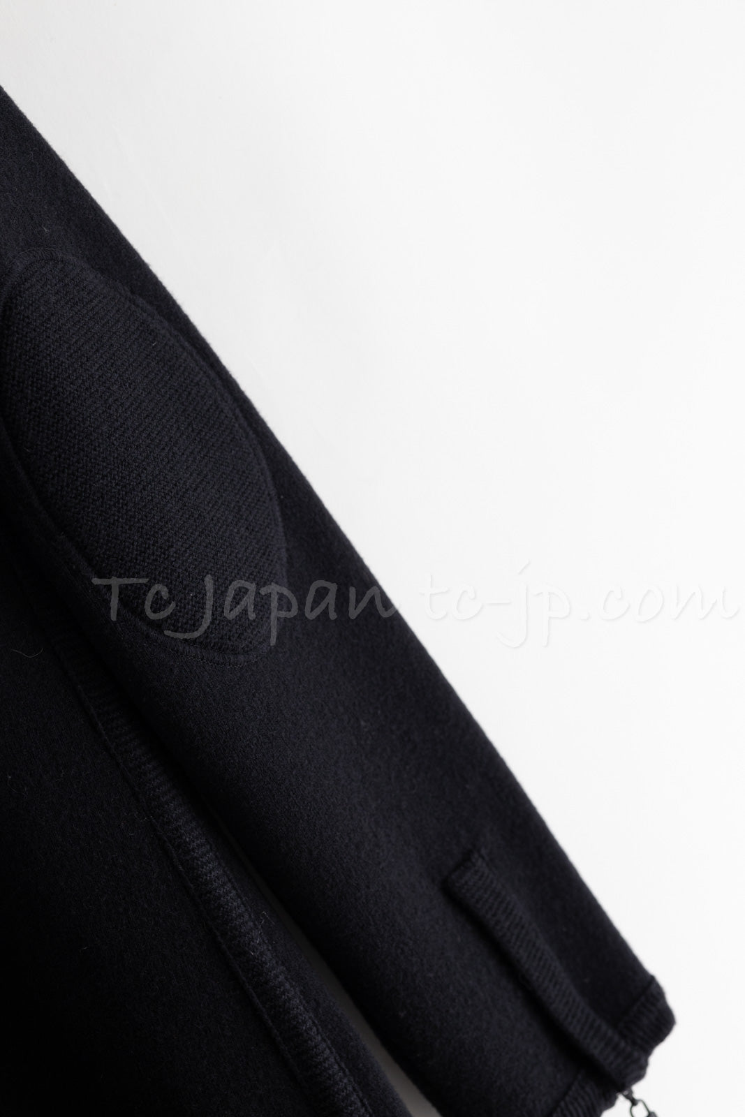 CHANEL ブラック ロングカーディガン　ロゴボタン　希少 CHANEL - シャネル P40395K02942 ブラック レーヨン×ナイロン