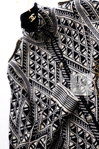 CHANEL 04PF Ivory Black Wool Cashmere Knit Long Cardigan Coat 38 シャネル アイボリー ブラック ウール カシミヤ ニット ロング カーディガン コート 即発