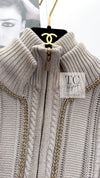 CHANEL 08S Gray Beige Gold Zipper Chain Trim Knit Cardigan 36 シャネル グレー ベージュ ゴールド ジッパー チェーントリミング ニット カーディガン 即発