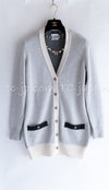 CHANEL 13B Light Gray Ivory Cashmere Knit Cardigan 36 38 シャネル ライトグレー アイボリー ココボタン カシミア100% ニット カーディガン 即発