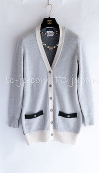 CHANEL 13B Light Gray Ivory Cashmere Knit Cardigan 36 38 シャネル ライトグレー アイボリー ココボタン カシミア100% ニット カーディガン 即発