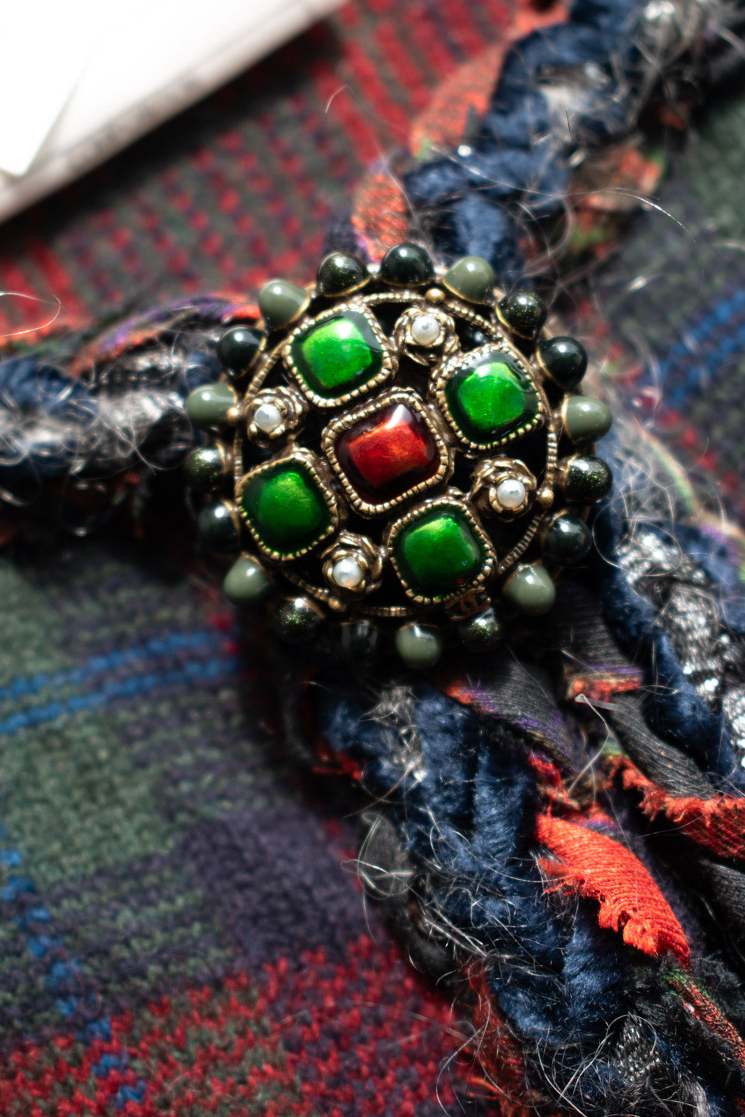 CHANEL 13PF Red Green Tartan Gripoix Button Cashmere Cardigan 40 シャネル レッド グリーン タータンチェック グリポワ 宝石 ボタン カシミア カーディガン 即発