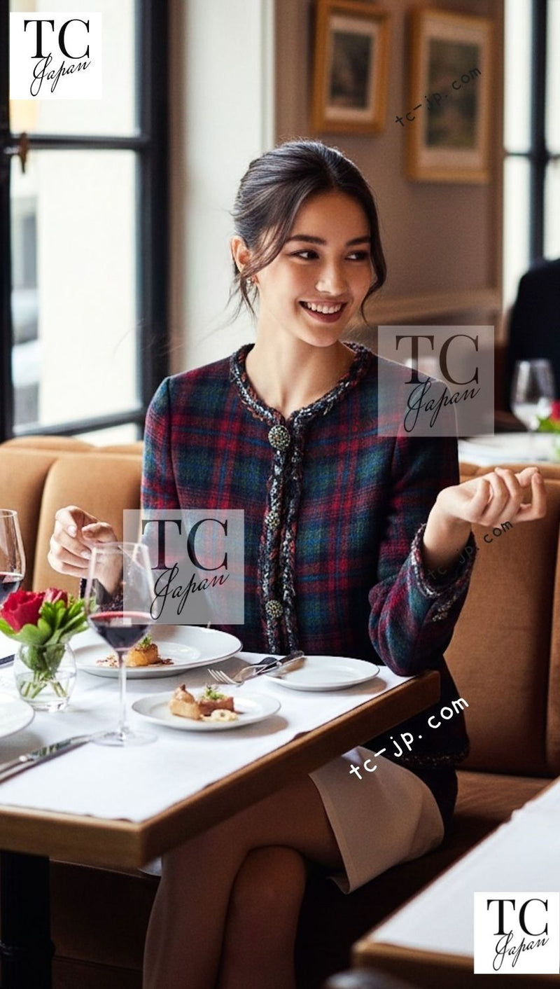 CHANEL 13PF Red Green Tartan Gripoix Button Cashmere Cardigan 40 シャネル レッド グリーン タータンチェック グリポワ 宝石 ボタン カシミア カーディガン 即発