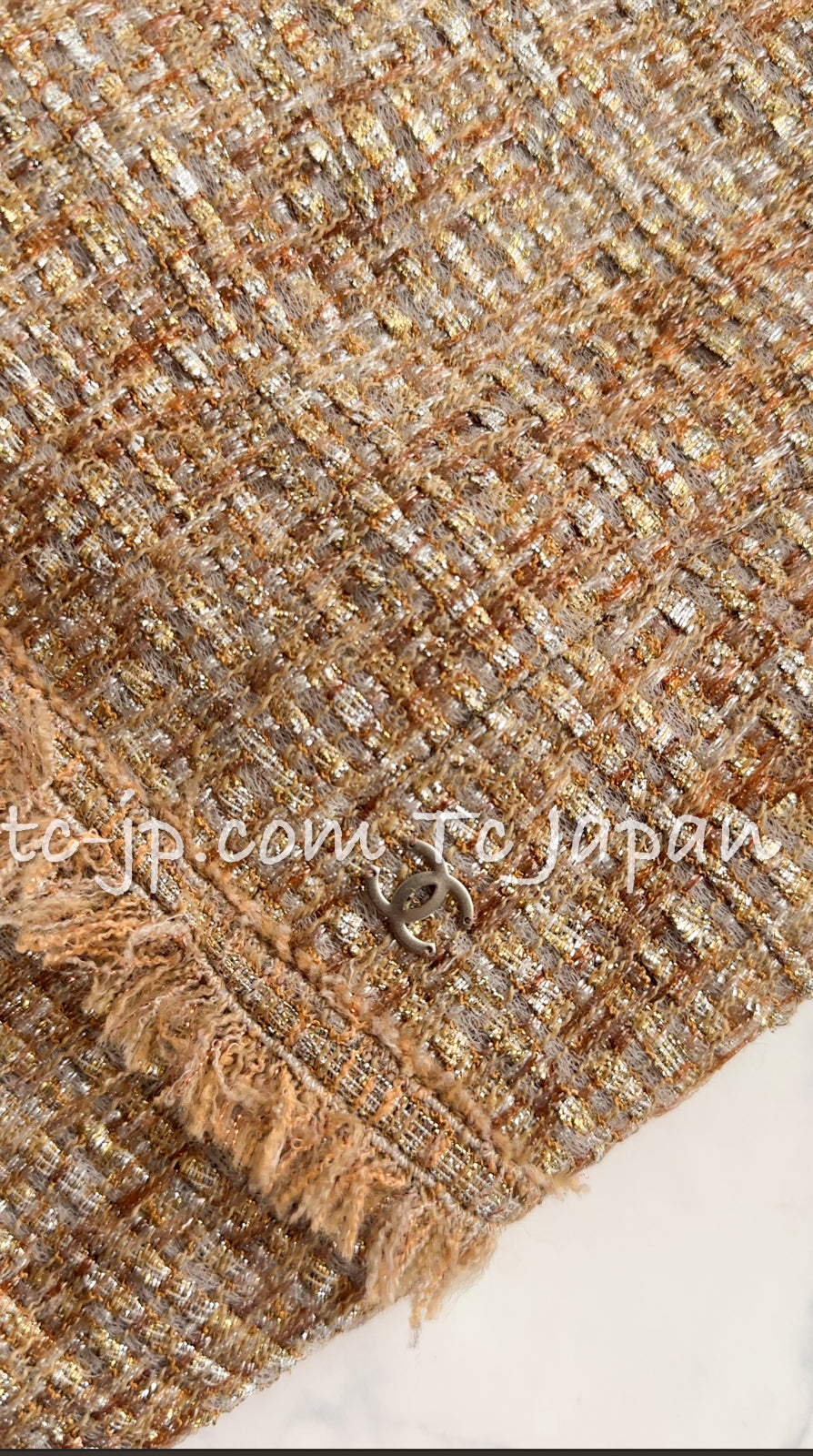 CHANEL 05S Gold Metallic Woven Tweed Dress 38 40 シャネル ゴールド メタリック ツイード ワンピース 即発 - TC JAPAN