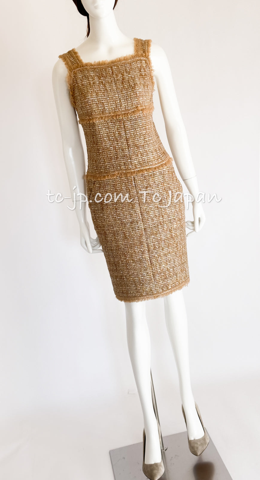 CHANEL 05S Gold Metallic Woven Tweed Dress 38 40 シャネル ゴールド メタリック ツイード ワンピース 即発 - TC JAPAN