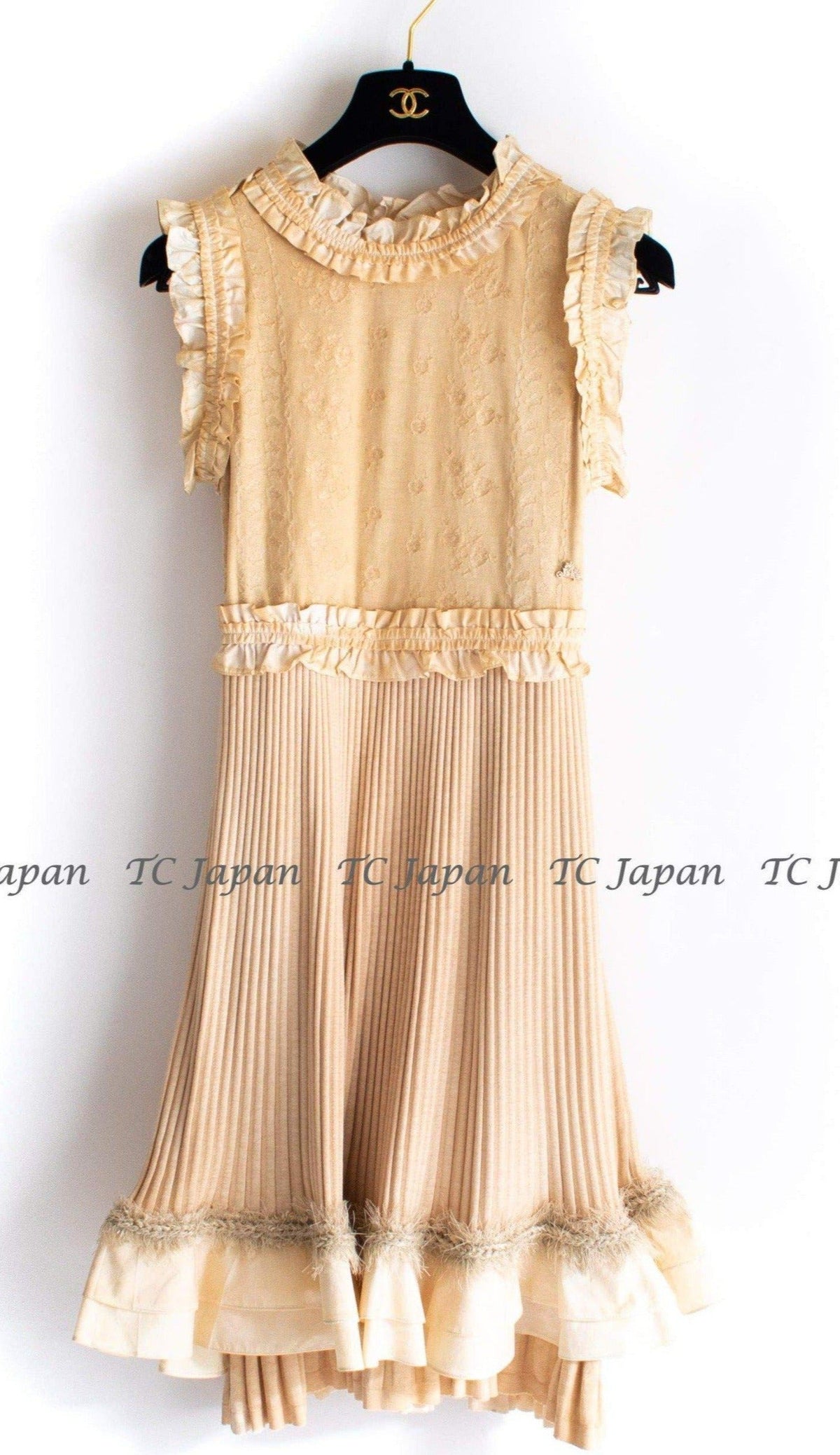 CHANEL 10S Nude Tan Beige Fringe Cotton Knit Dress 38 シャネル ベージュ グラデュエーション フリンジ コットン ニット ワンピース 即発