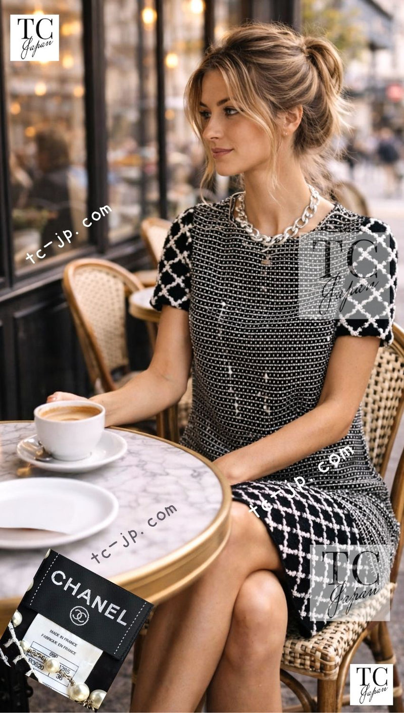 CHANEL 09S Black White Sequin Dress 36 シャネル ブラック ホワイト スパンコール ワンピース 即発