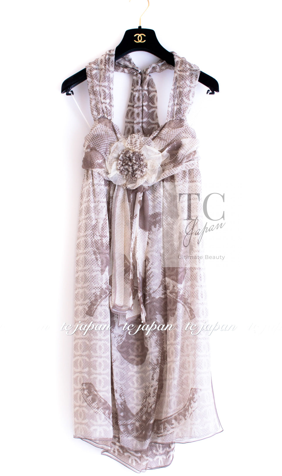 CHANEL 10C Brown Lion Camellia CC Logo Silk Dress 38 シャネル ブラウン ライオン カメリア CC ロゴ 柄 ホルターネック シルクワンピース 即発