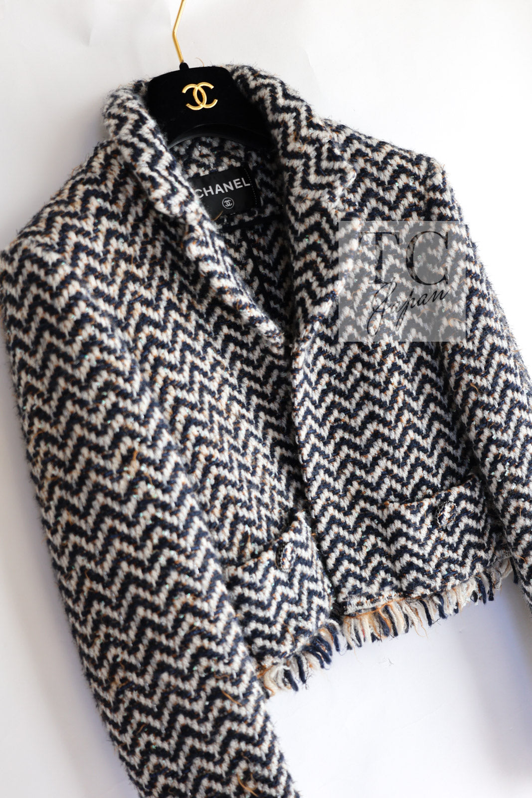 CHANEL 19A Navy Ivory Mix Tweed Cropped Fringe Jacket 38 シャネル アイボリー ネイビー シェベロン クロップド フリンジ ミックス ツイード ジャケット 即発