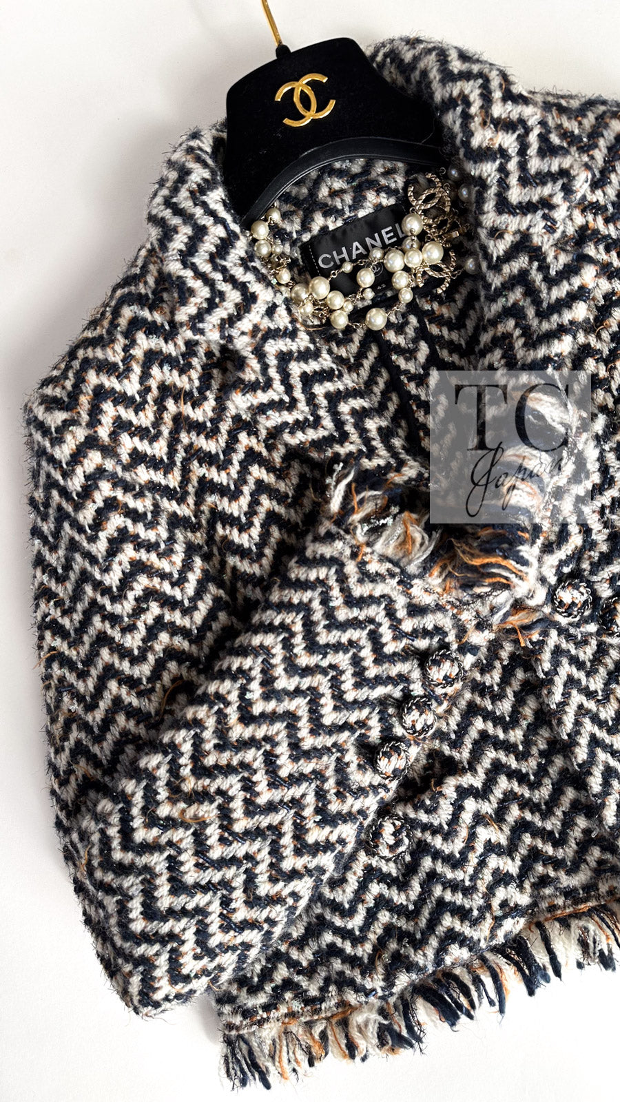 CHANEL 19A Navy Ivory Mix Tweed Cropped Fringe Jacket 38 シャネル アイボリー ネイビー シェベロン クロップド フリンジ ミックス ツイード ジャケット 即発