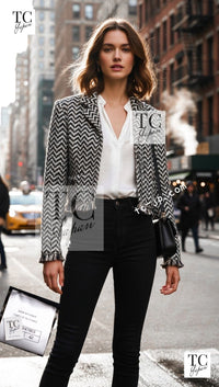 CHANEL 19A Navy Ivory Mix Tweed Cropped Fringe Jacket 38 シャネル アイボリー ネイビー シェベロン クロップド フリンジ ミックス ツイード ジャケット 即発