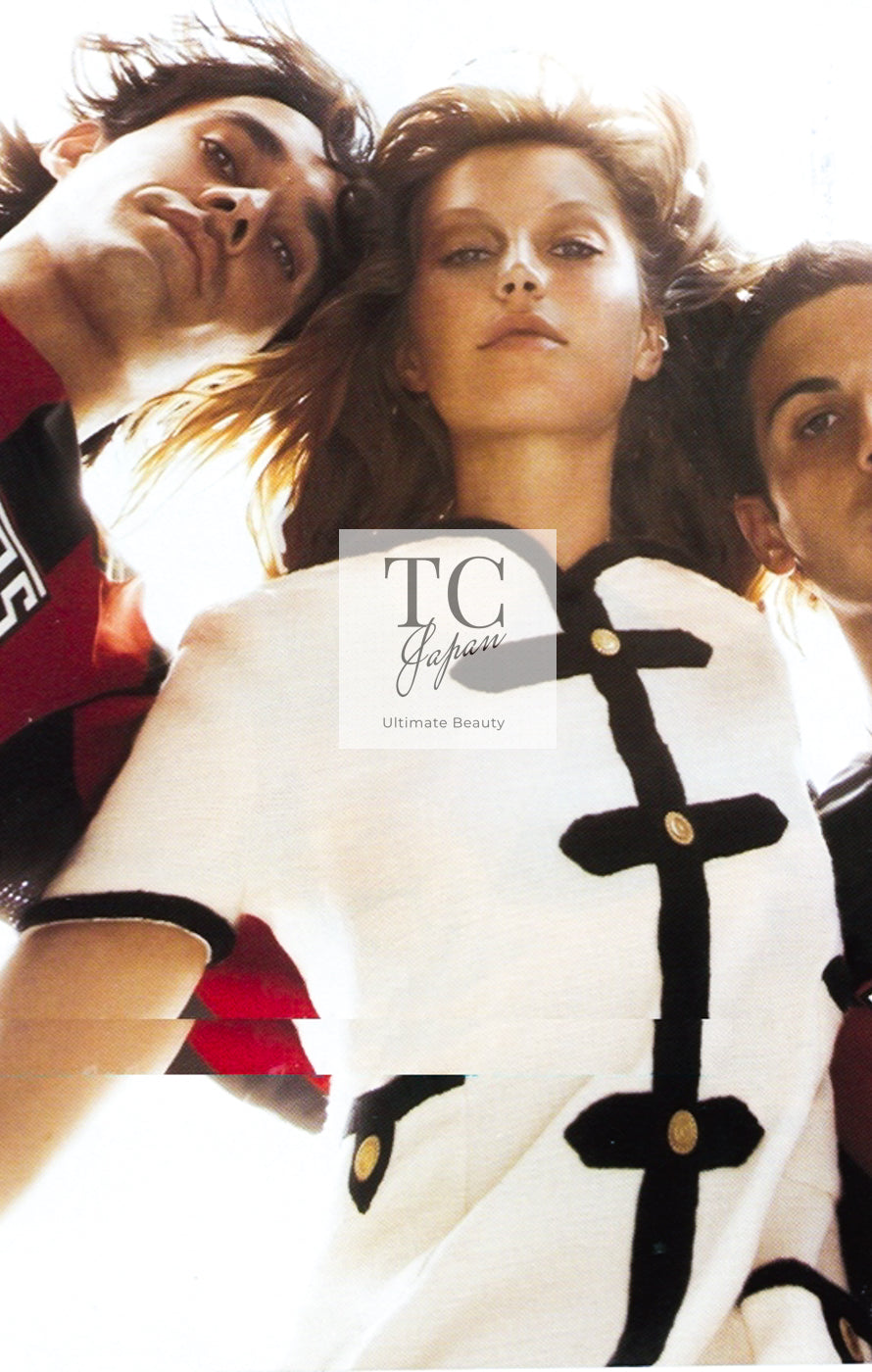 CHANEL 05A Cream Black Trim CC Buttons Wool Dress 34 シャネル クリーム ブラック トリム ココボタン 半袖 ウール ワンピース 即発