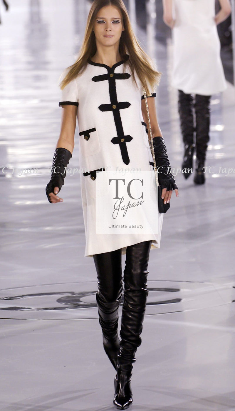 CHANEL 05A Cream Black Trim CC Buttons Wool Dress 34 シャネル クリーム ブラック トリム ココボタン 半袖 ウール ワンピース 即発