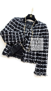 CHANEL 11C Black White Check Cardigan Jacket Gripox Button 38 4