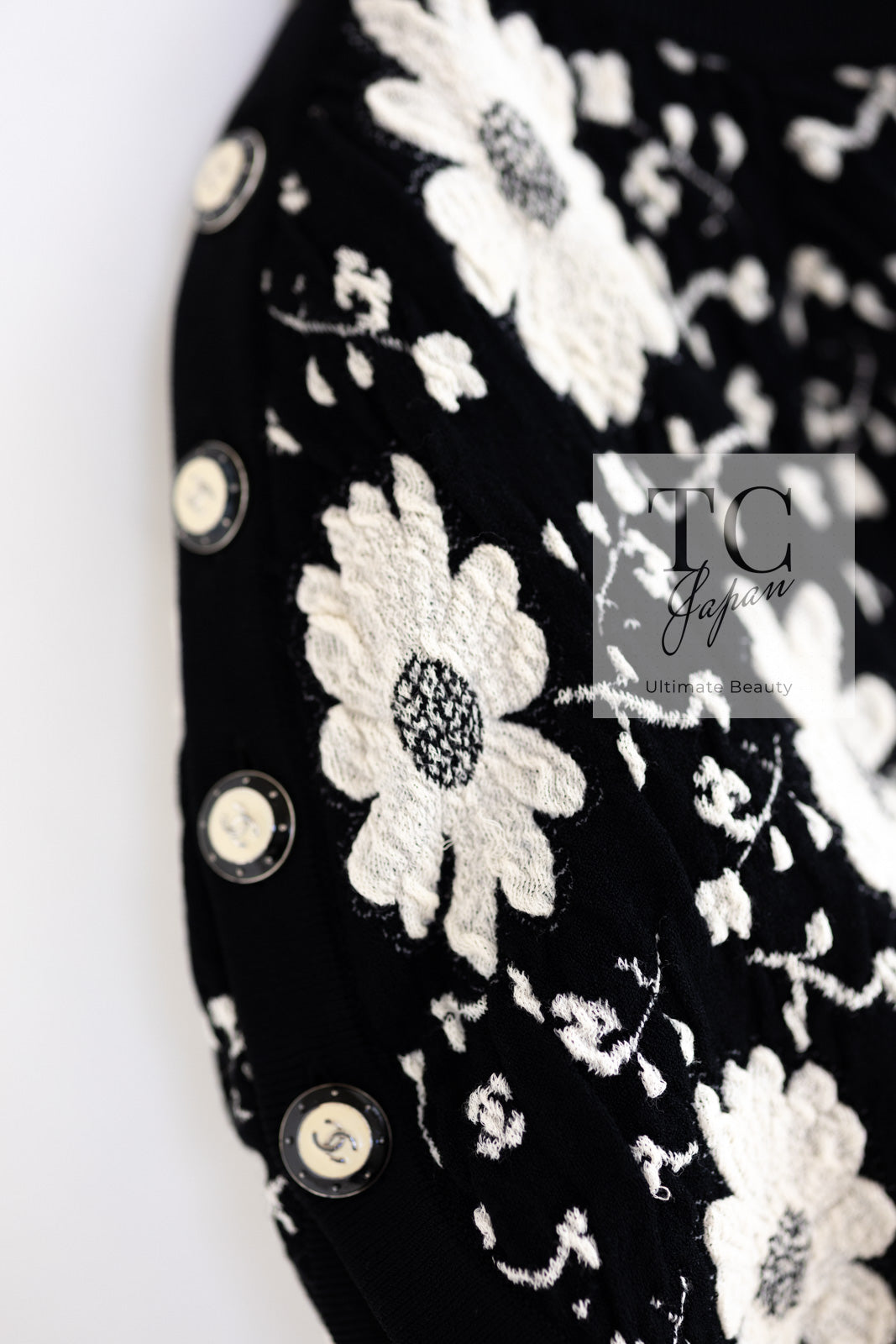 CHANEL 14C Black Ivory Camellia Flower Knit Tops 38 シャネル ブラック アイボリー カメリア 花柄 ニット トップス 即発