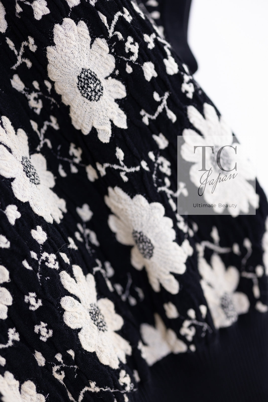 CHANEL 14C Black Ivory Camellia Flower Knit Tops 38 シャネル ブラック アイボリー カメリア 花柄 ニット トップス 即発