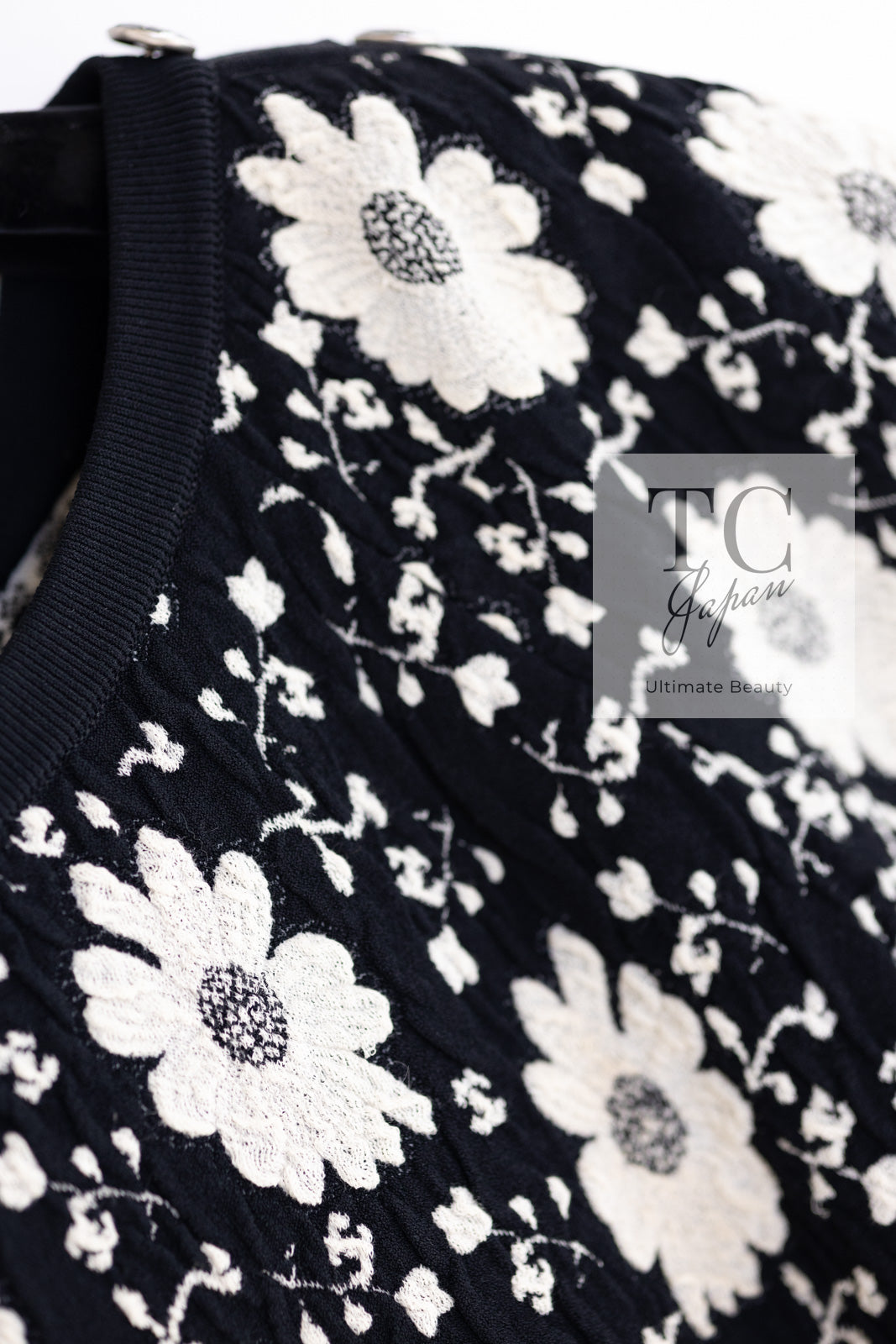 CHANEL 14C Black Ivory Camellia Flower Knit Tops 38 シャネル ブラック アイボリー カメリア 花柄 ニット トップス 即発