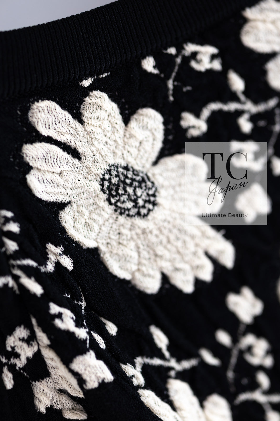 CHANEL 14C Black Ivory Camellia Flower Knit Tops 38 シャネル ブラック アイボリー カメリア 花柄 ニット トップス 即発