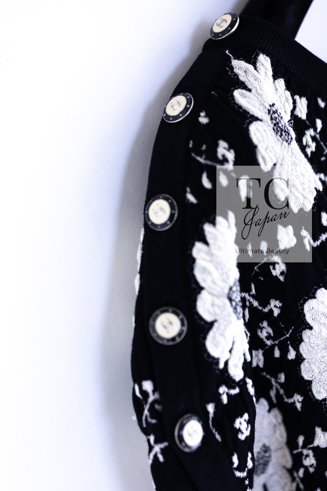 CHANEL 14C Black Ivory Camellia Flower Knit Tops 38 シャネル ブラック アイボリー カメリア 花柄 ニット トップス 即発
