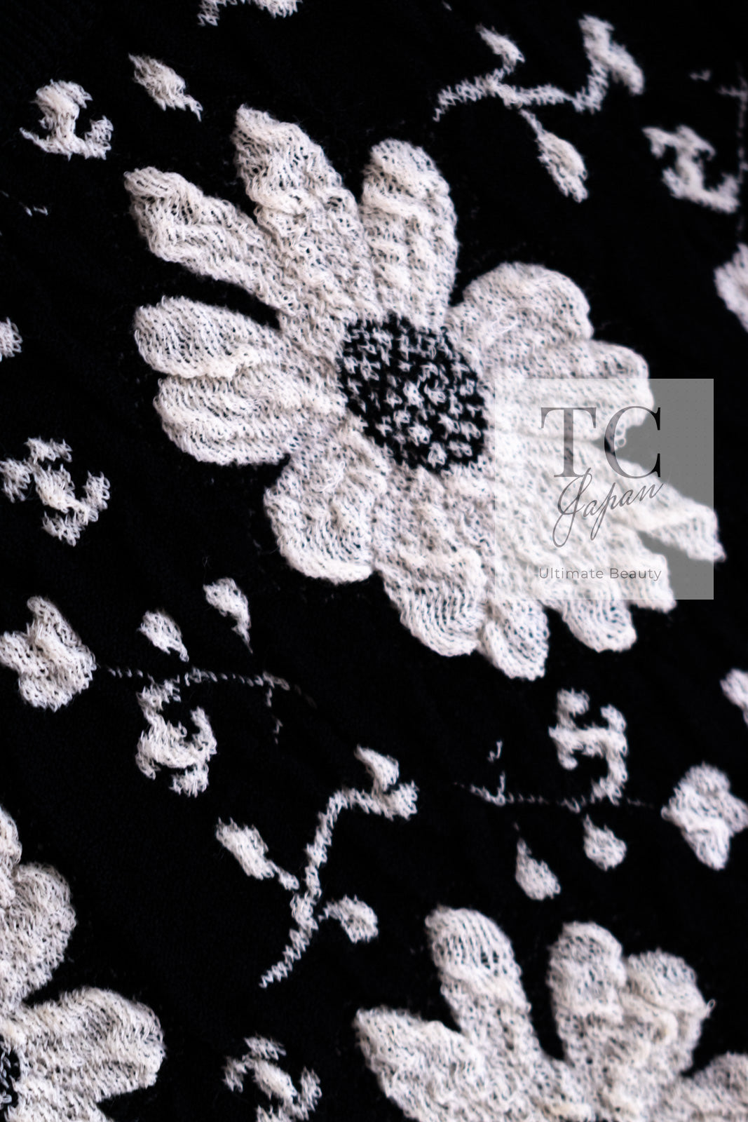 CHANEL 14C Black Ivory Camellia Flower Knit Tops 38 シャネル ブラック アイボリー カメリア 花柄 ニット トップス 即発