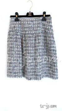 CHANEL 05A Gray Silver Mix Wool Tweed Skirt 38 シャネル グレー シルバー ふんわり ウール ツイード スカート 即発
