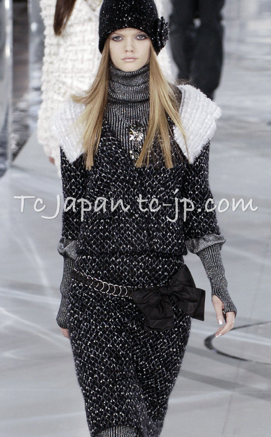 CHANEL 05A Black Grey Vanessa Paradis Mohair Tweed Jacket CC Pearl Button  38 シャネル ヴァネッサ パラディ着用 ブラック グレー モヘア ツイード ジャケット パール ボタン 即発